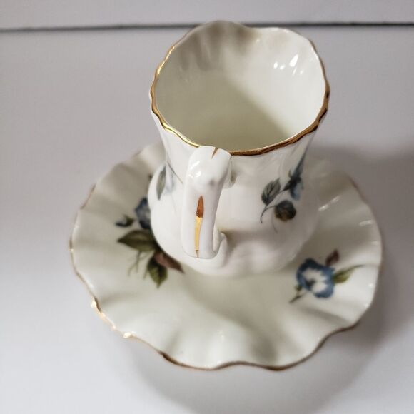 Royal Dover Bone China Creamer & Saucer - Picture 4 of 8